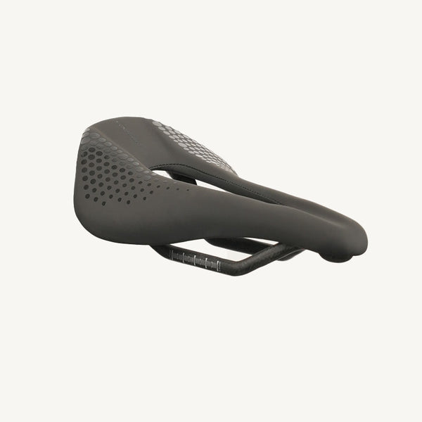 Comfort Lightweight CL MAX Carbon Saddle