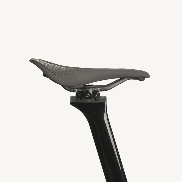 Comfort Lightweight CL MAX Carbon Saddle